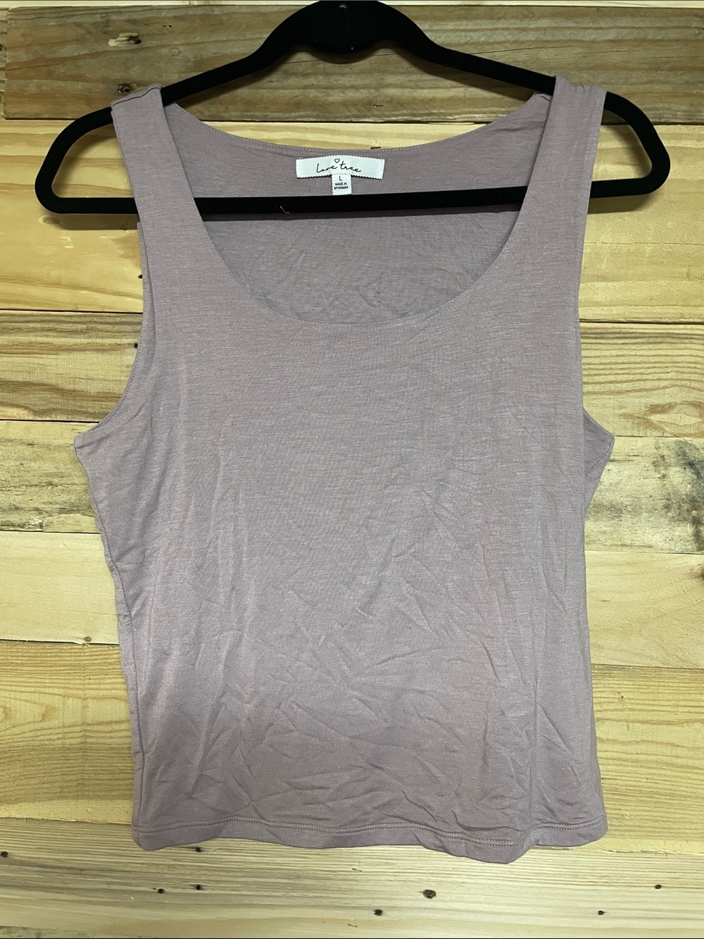 purple Love Tree tank in size large
Crop fit